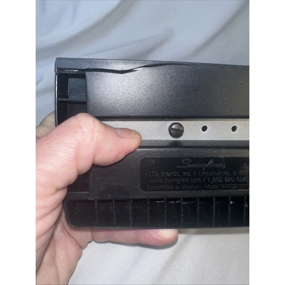 Swingline Hole Punch Model 74030/31/32 Heavy Duty Cuts through 20 Sheets